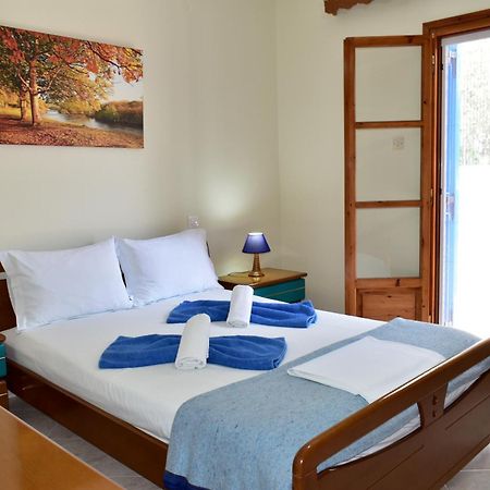 Pansion Pandora Apartment Скиатос Екстериор снимка