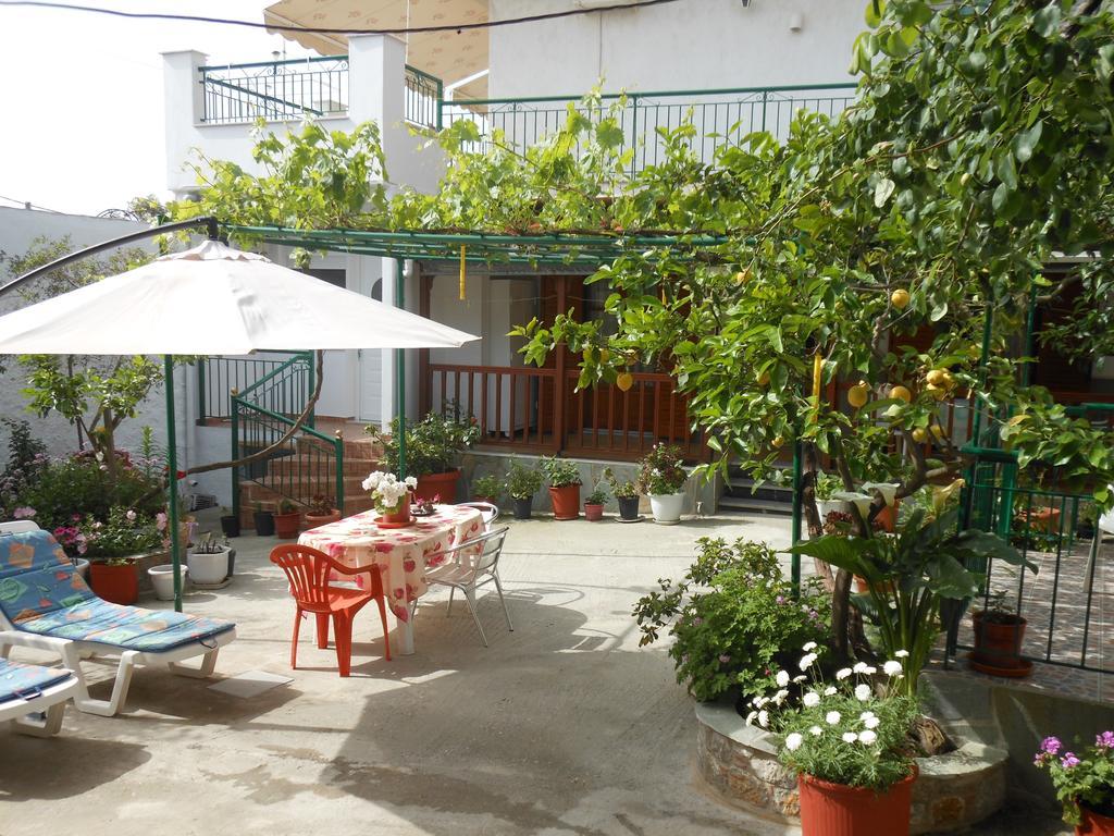 Pansion Pandora Apartment Скиатос Стая снимка