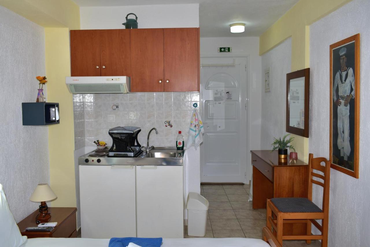 Pansion Pandora Apartment Скиатос Екстериор снимка